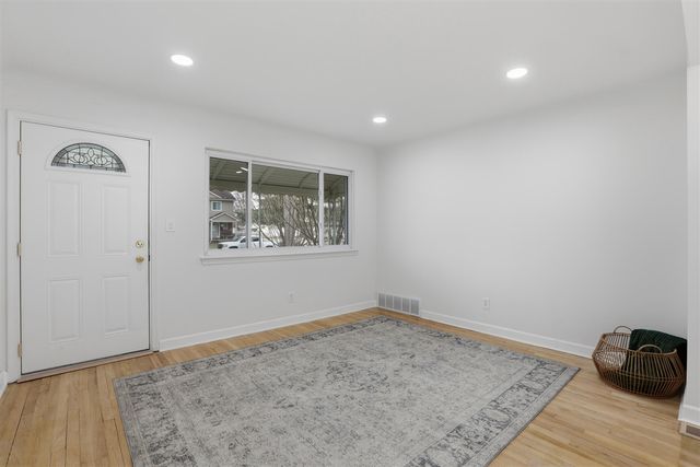 11920 Cavell Street, Livonia, MI 48150