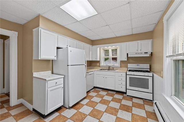 68 9th Street, Providence, RI 02906