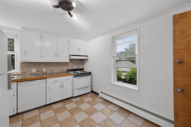 68 9th Street, Providence, RI 02906
