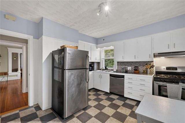 68 9th Street, Providence, RI 02906