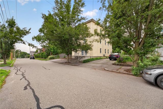 68 9th Street, Providence, RI 02906