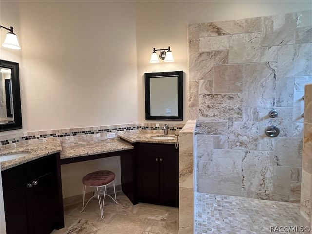 9376 S Deer Park Drive, Homosassa, FL 34446