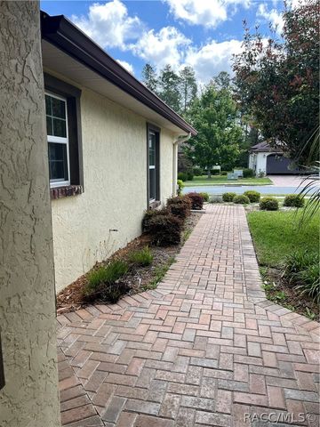 9376 S Deer Park Drive, Homosassa, FL 34446
