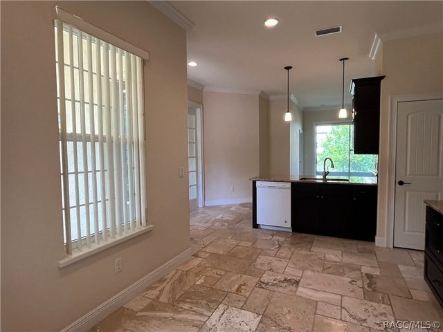 9376 S Deer Park Drive, Homosassa, FL 34446