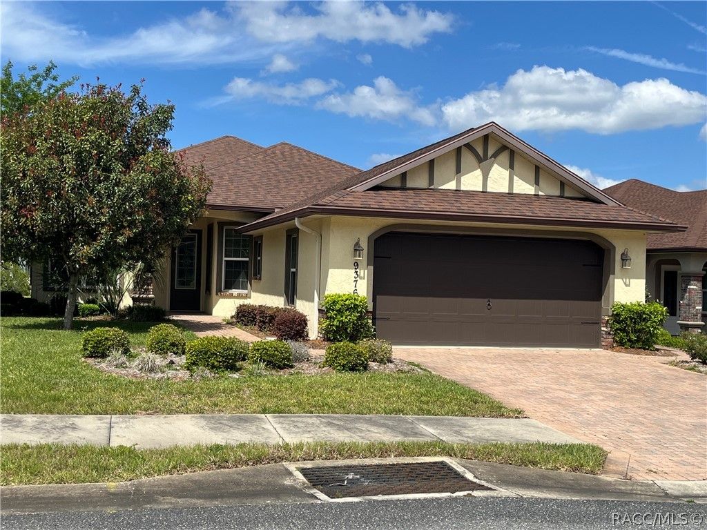 9376 S Deer Park Drive, Homosassa, FL 34446