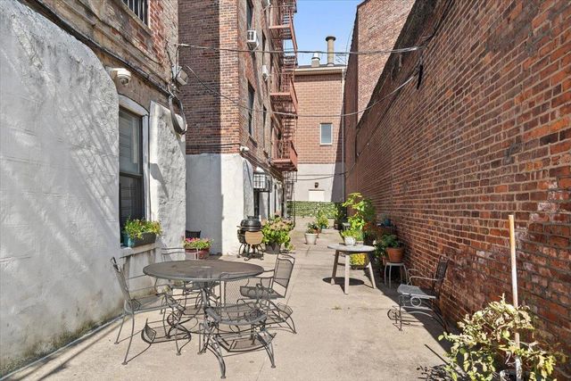 1825 Riverside Drive 1F, New York (manhattan), NY 10034