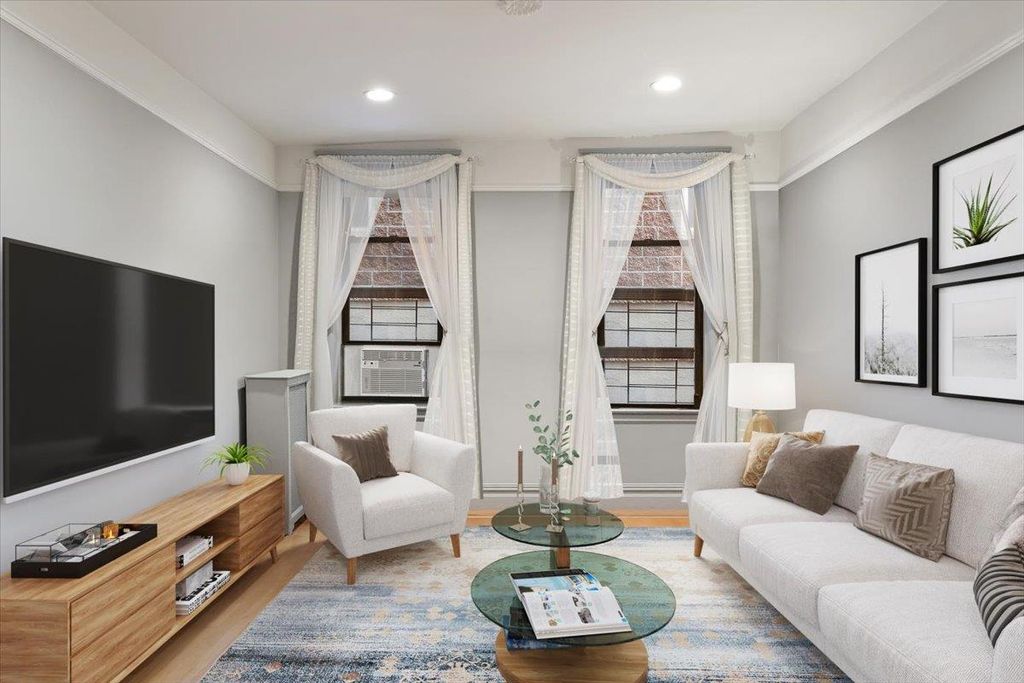 1825 Riverside Drive 1F, New York (manhattan), NY 10034