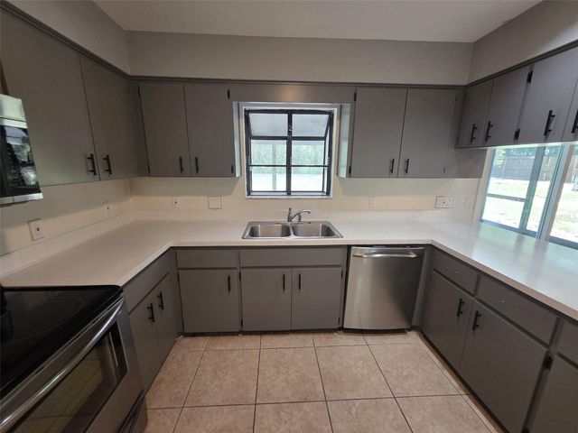 619 KNOWLES ROAD B, Brandon, FL 33511