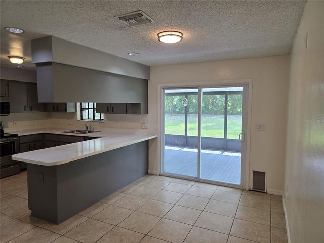 619 KNOWLES ROAD B, Brandon, FL 33511