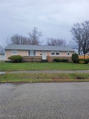 531 E 331st Street, Eastlake, OH 44095