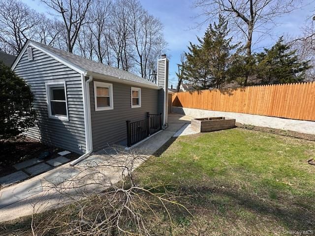 23 West Drive, Port Washington, NY 11050