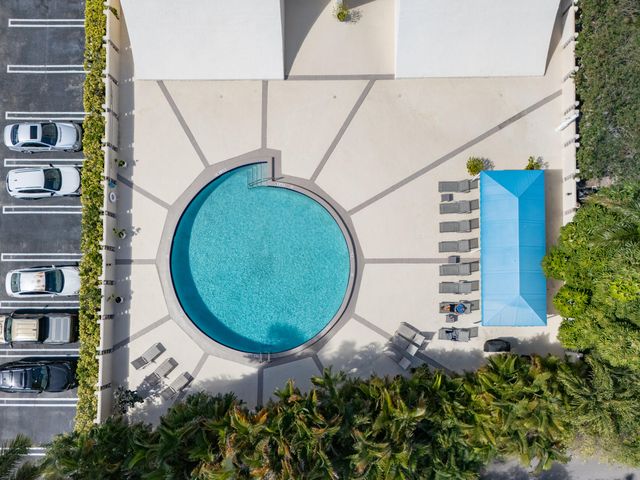 2400 Presidential Way 1506, West Palm Beach, FL 33401