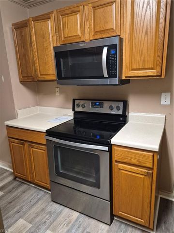 379 Schley AVE, Hampton, VA 23661