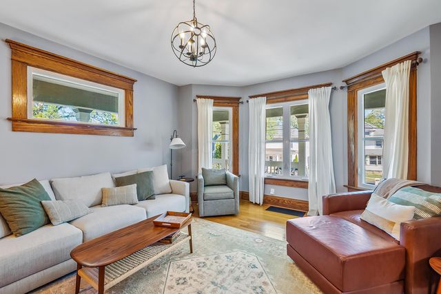 297 W William Street, Delaware, OH 43015