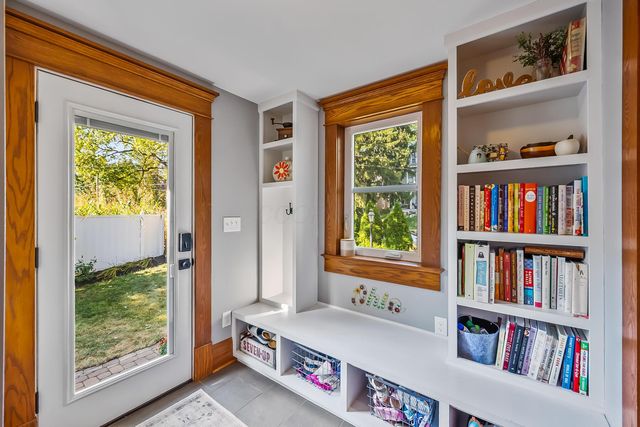 297 W William Street, Delaware, OH 43015