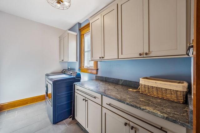 297 W William Street, Delaware, OH 43015