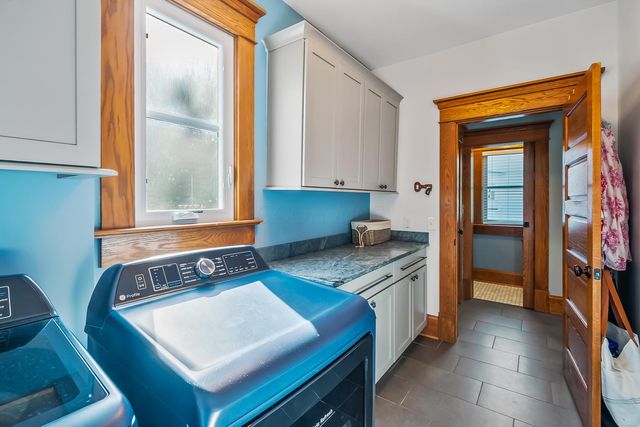 297 W William Street, Delaware, OH 43015