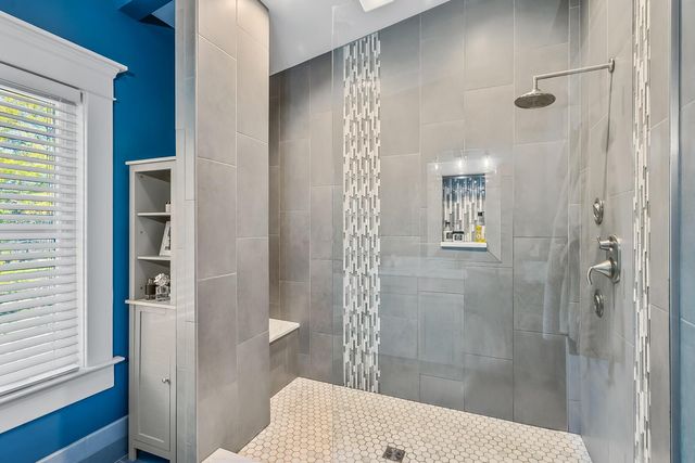 297 W William Street, Delaware, OH 43015