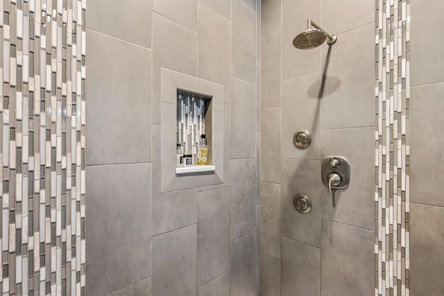 297 W William Street, Delaware, OH 43015