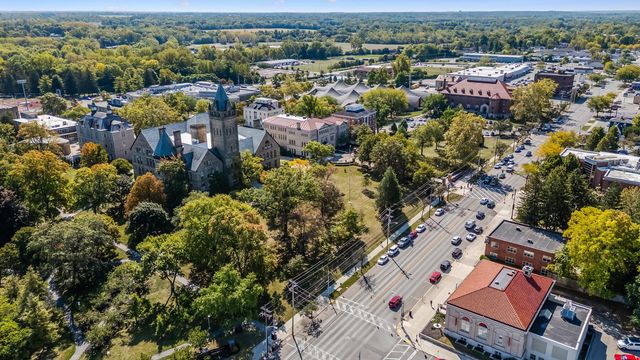 297 W William Street, Delaware, OH 43015