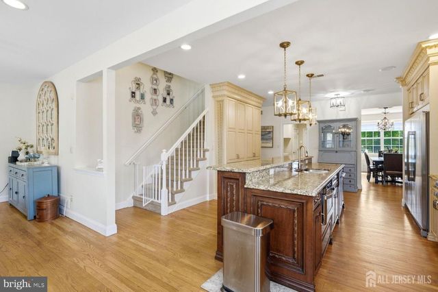 32 SCOTT DR, Monroe Township, NJ 08831