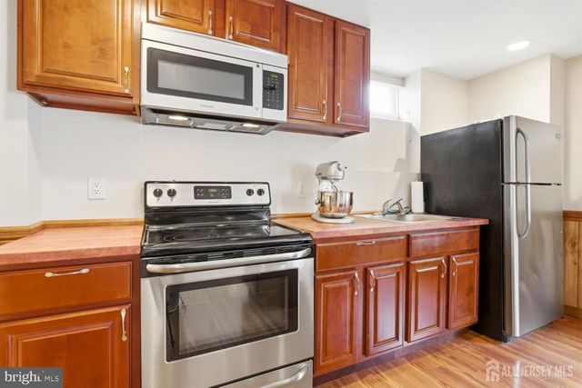 32 SCOTT DR, Monroe Township, NJ 08831