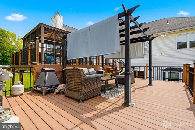 32 SCOTT DR, Monroe Township, NJ 08831
