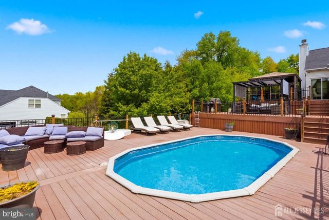 32 SCOTT DR, Monroe Township, NJ 08831