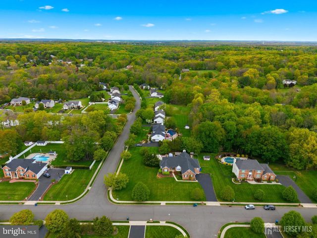 32 SCOTT DR, Monroe Township, NJ 08831
