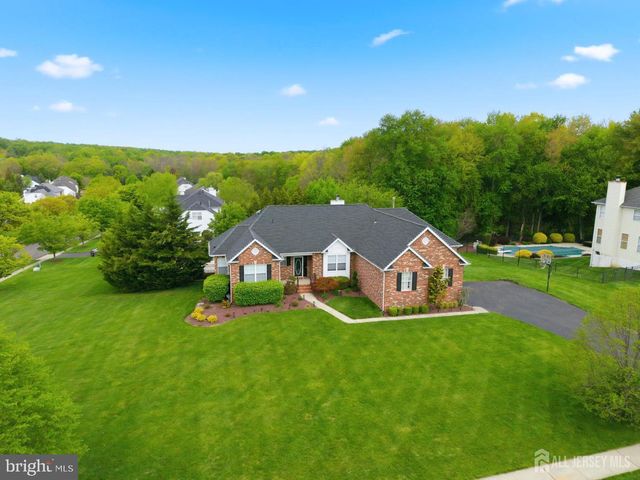 32 SCOTT DR, Monroe Township, NJ 08831