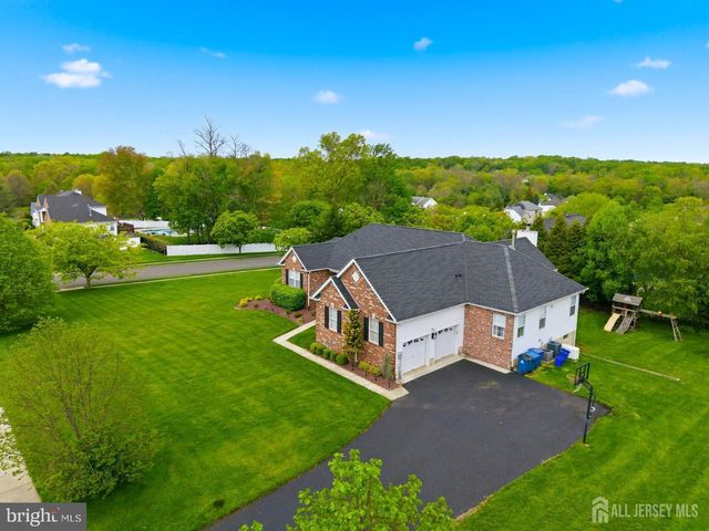 32 SCOTT DR, Monroe Township, NJ 08831