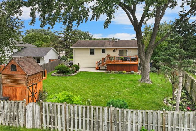 1378 Volkamer Trail, Elk Grove Village, IL 60007