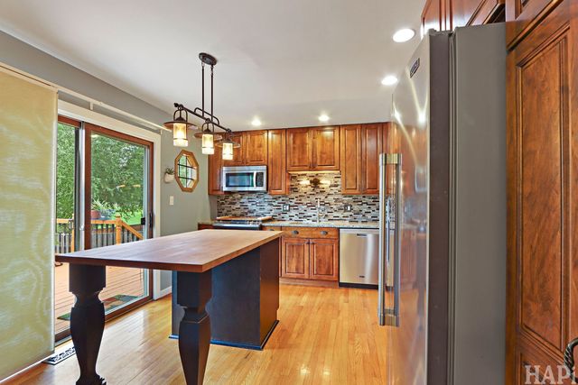 1378 Volkamer Trail, Elk Grove Village, IL 60007