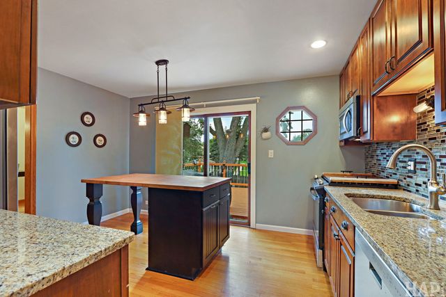 1378 Volkamer Trail, Elk Grove Village, IL 60007