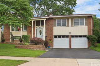 1378 Volkamer Trail, Elk Grove Village, IL 60007