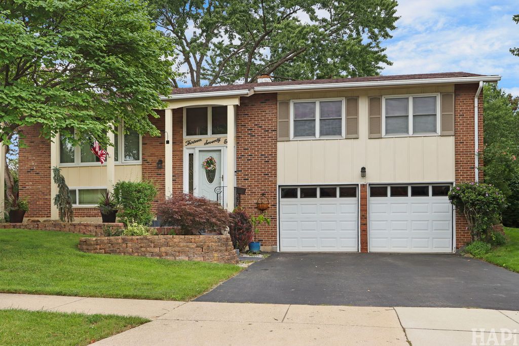 1378 Volkamer Trail, Elk Grove Village, IL 60007
