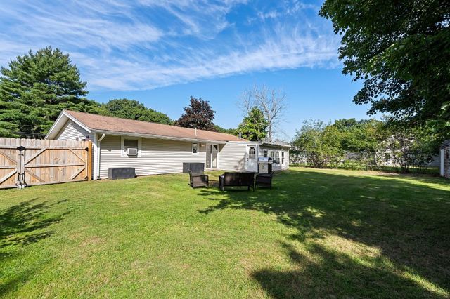 131 Elsie Rd, Brockton, MA 02032