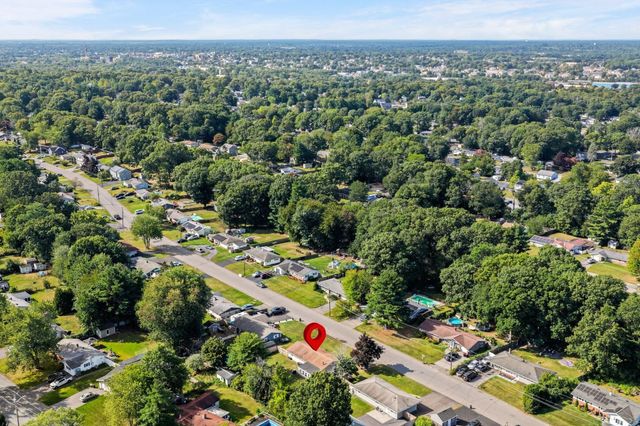 131 Elsie Rd, Brockton, MA 02032