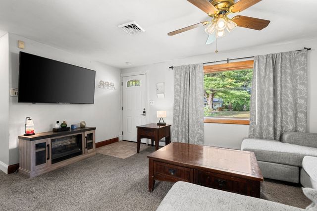 131 Elsie Rd, Brockton, MA 02032