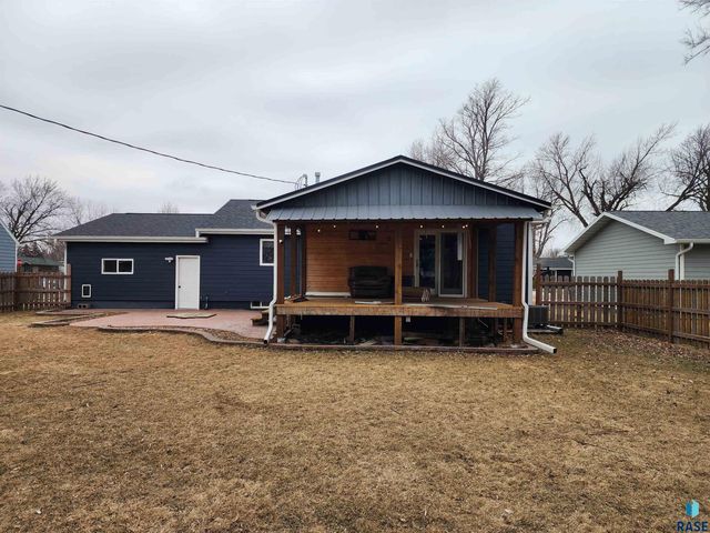 430 E Washington Ave Avenue, Salem, SD 57058