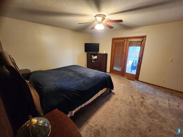 430 E Washington Ave Avenue, Salem, SD 57058