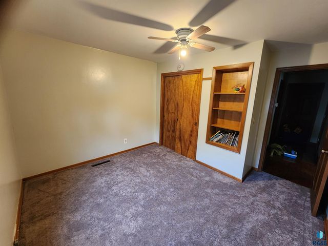 430 E Washington Ave Avenue, Salem, SD 57058