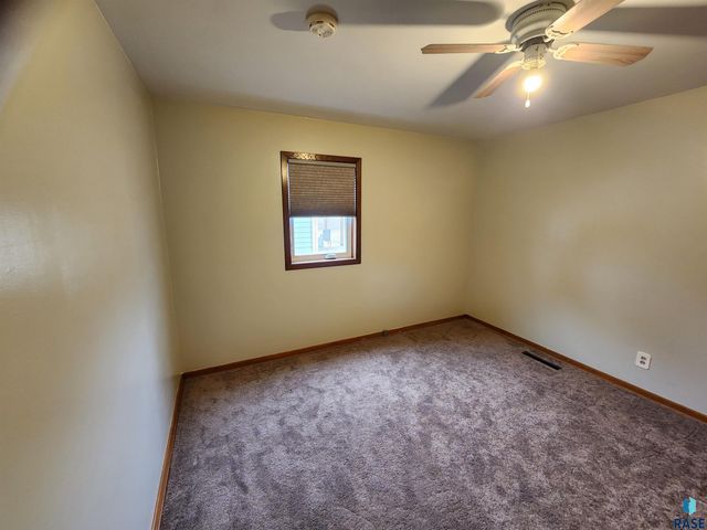 430 E Washington Ave Avenue, Salem, SD 57058