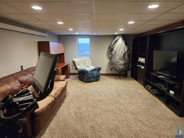 430 E Washington Ave Avenue, Salem, SD 57058