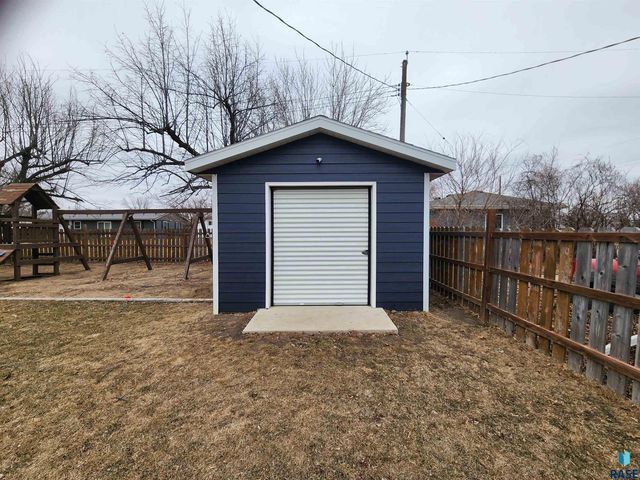 430 E Washington Ave Avenue, Salem, SD 57058