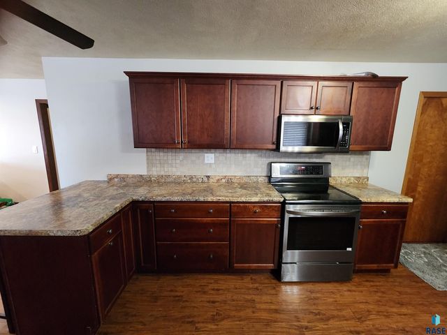 430 E Washington Ave Avenue, Salem, SD 57058