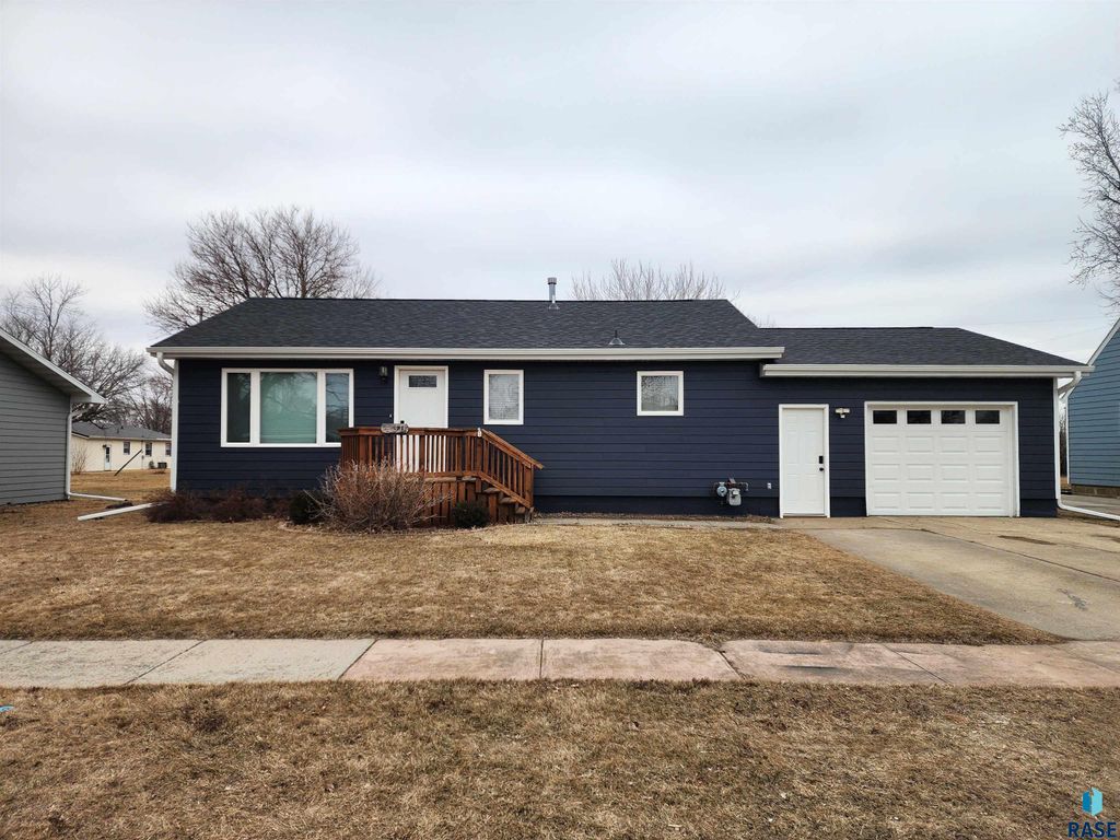 430 E Washington Ave Avenue, Salem, SD 57058