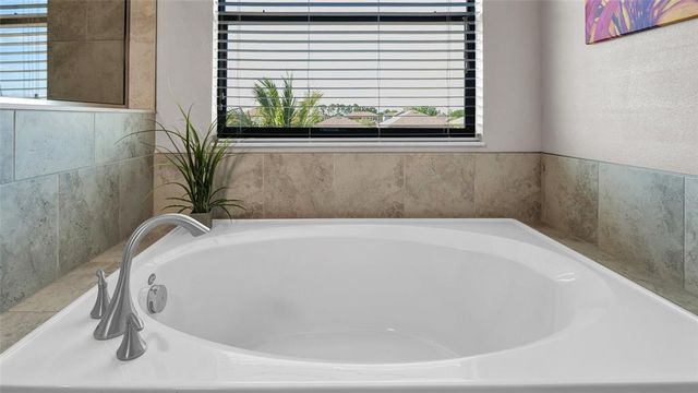 11720 NAVAJO SANDSTONE STREET, Riverview, FL 33579