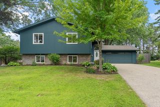 3116 Red Oak Circle N, Burnsville, MN 55337