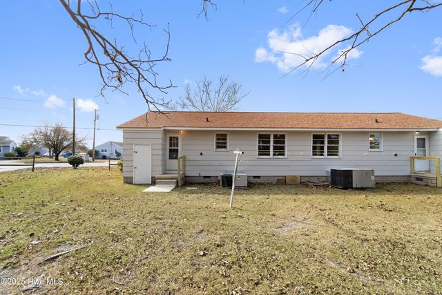 2270 Onslow Drive, Jacksonville, NC 28540